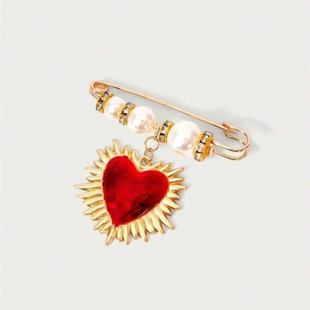 Red Heart Brooch M1456